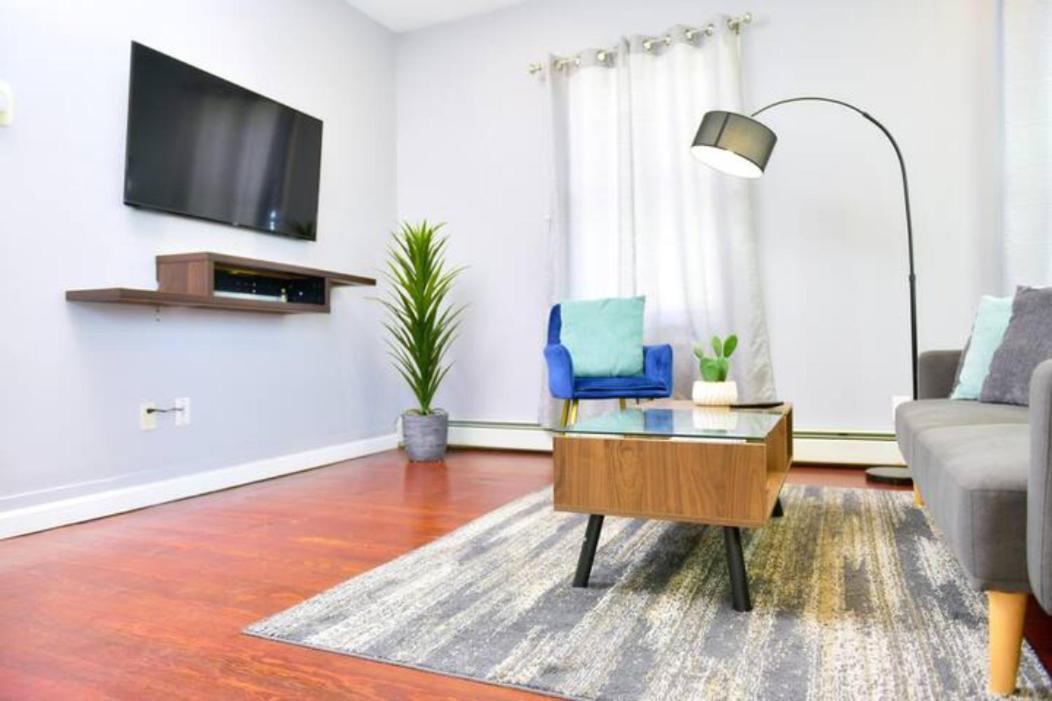 Cozy Apartment 3Rd 10Min Walk Downtown And City View โพรวิเดนซ์ ภายนอก รูปภาพ